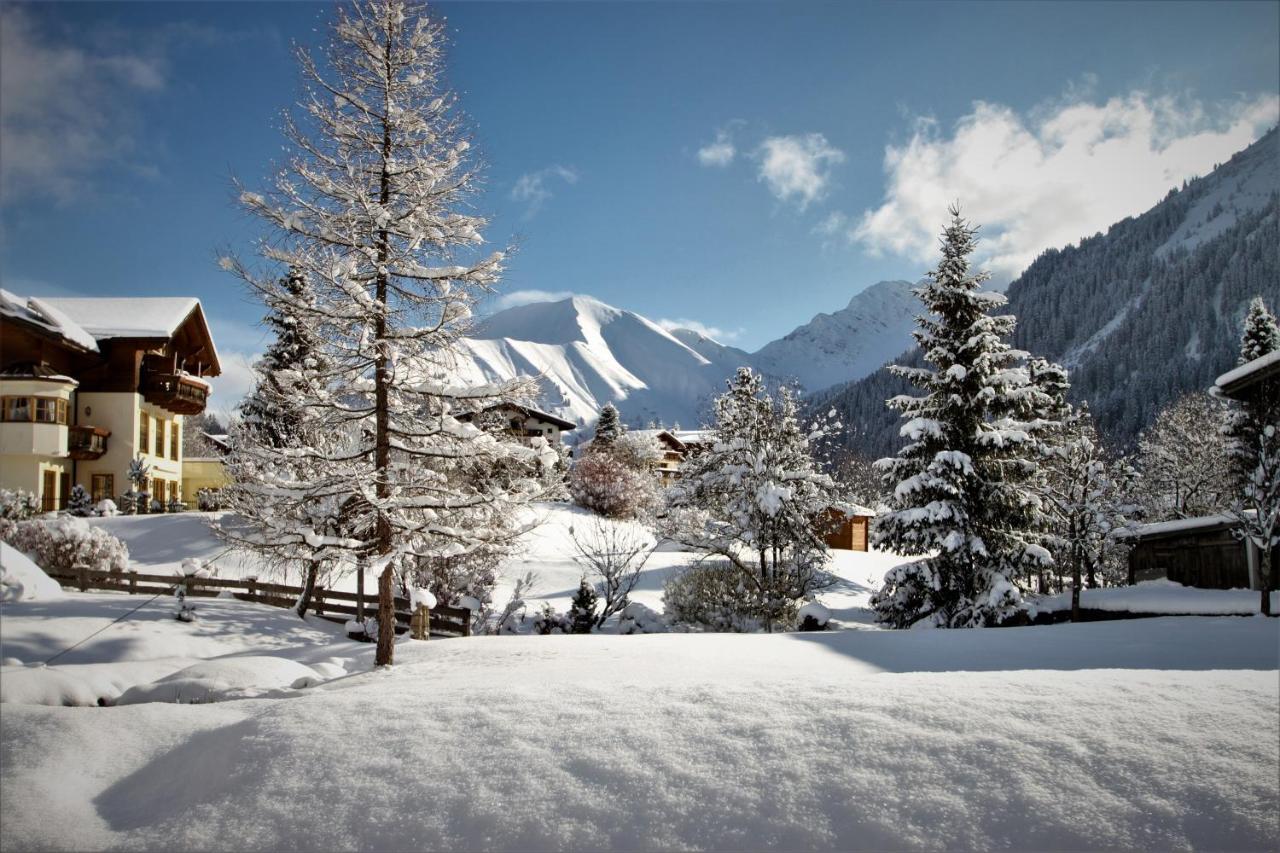 Alpin Haus Berwang Apartment Exterior photo